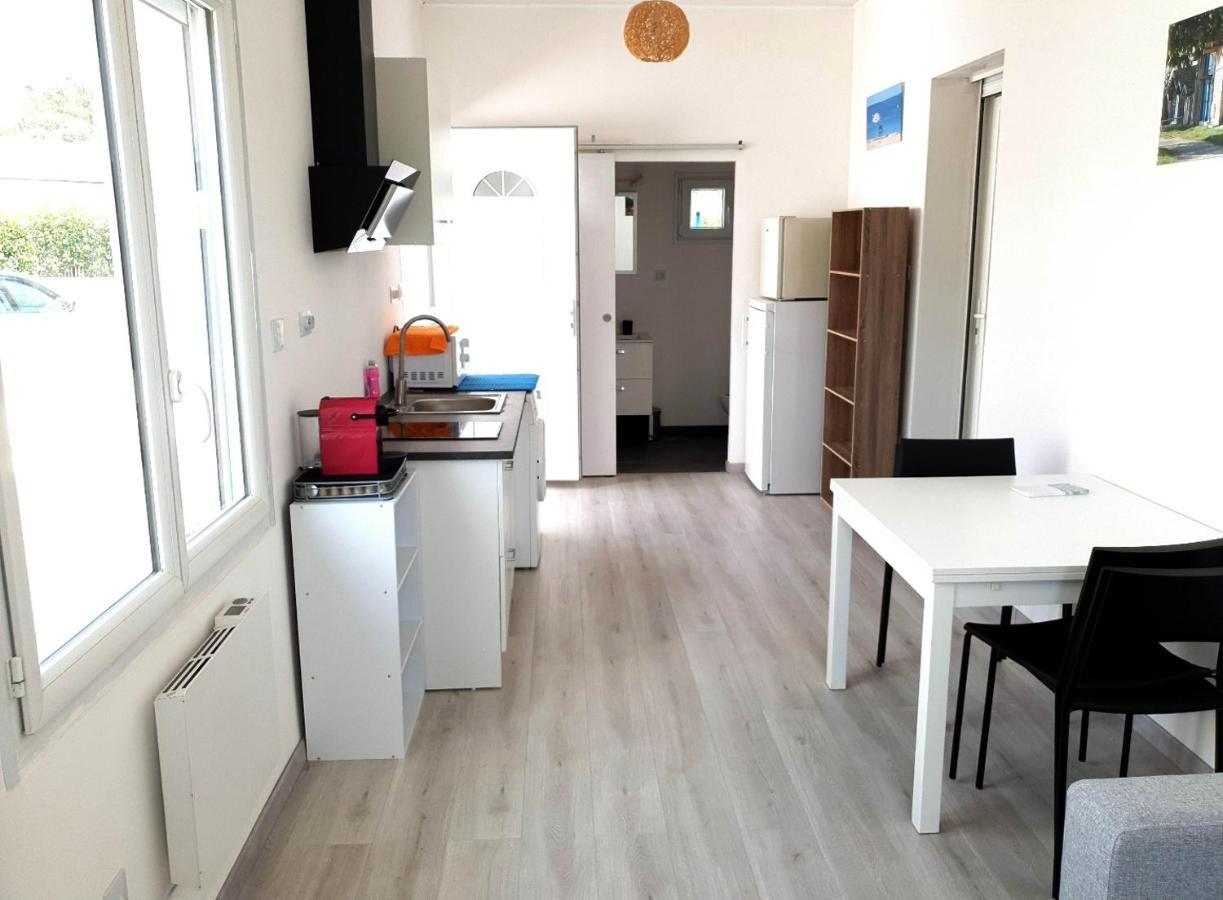 Beau Logement Avec Terrasse, Jacuzzi Et Terrain De Petanque Privatif A 5 Minutes De La Plage Audenge Exterior foto